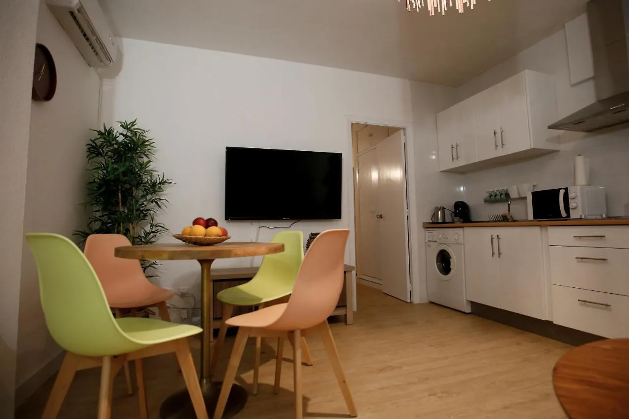 Cathedral View - Triana Apartment Spain